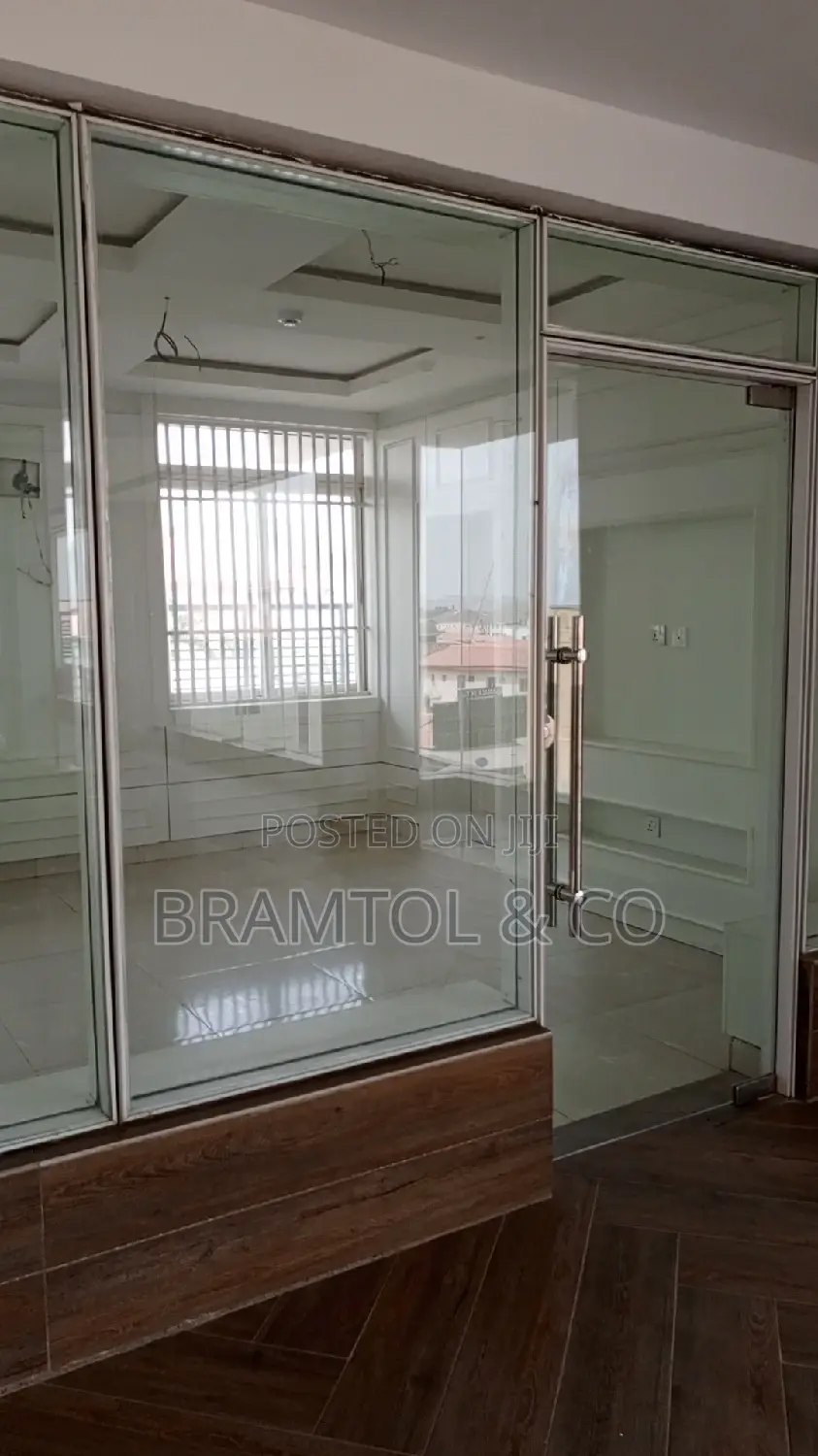 Corporate Office/Shop in a Beautiful Plaza Near Banex in Wuse 2
