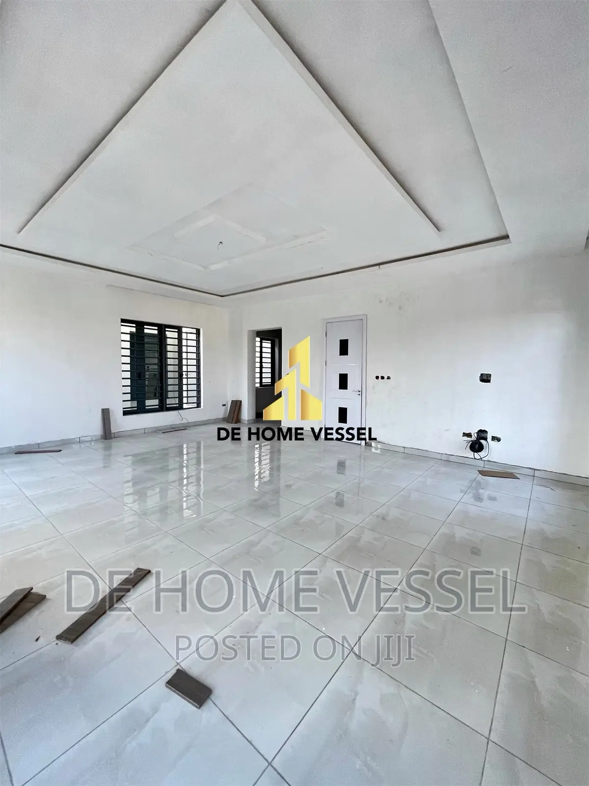 5bdrm Duplex in Lekki Phase 1 for sale in Lekki Phase 1