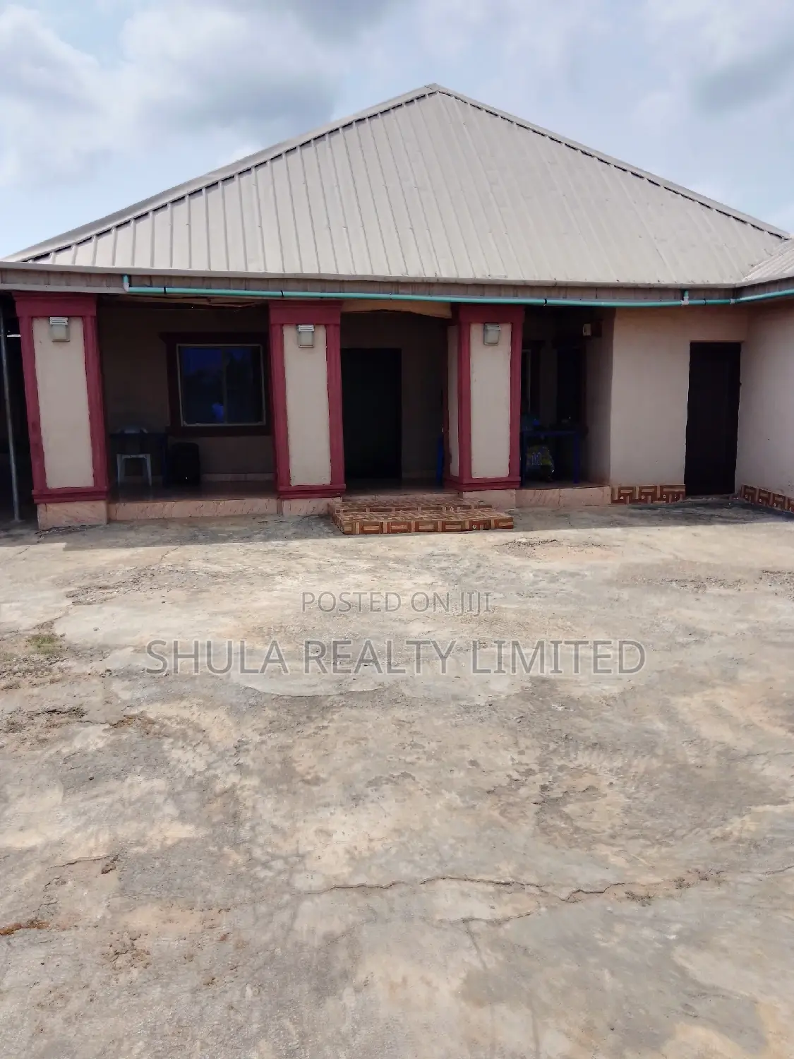 Furnished 10bdrm House in Agbara-Igbesan for sale in Agbara-Igbesan
