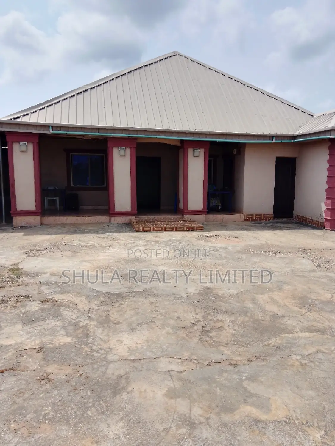 Furnished 10bdrm House in Agbara-Igbesan for sale in Agbara-Igbesan