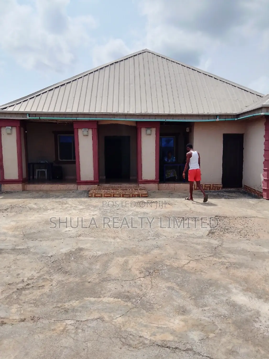 Furnished 10bdrm House in Agbara-Igbesan for sale in Agbara-Igbesan