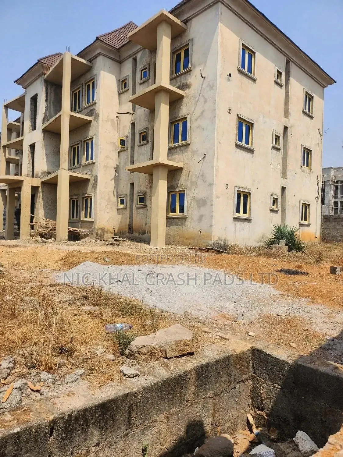 3bdrm Apartment in Jahi Gmor for sale in Jahi