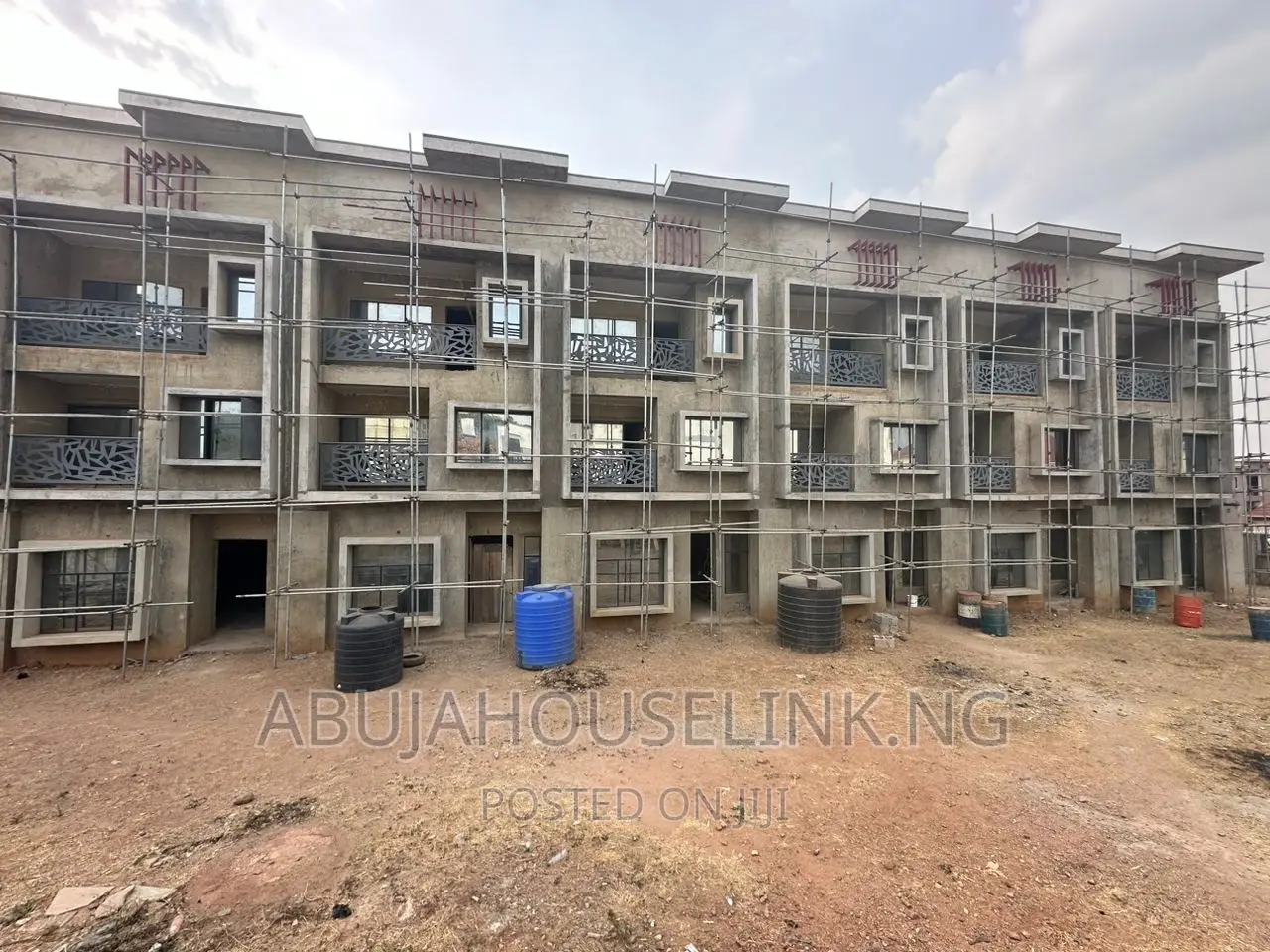 4bdrm Duplex in Guzape Main Abuja for sale in Guzape District