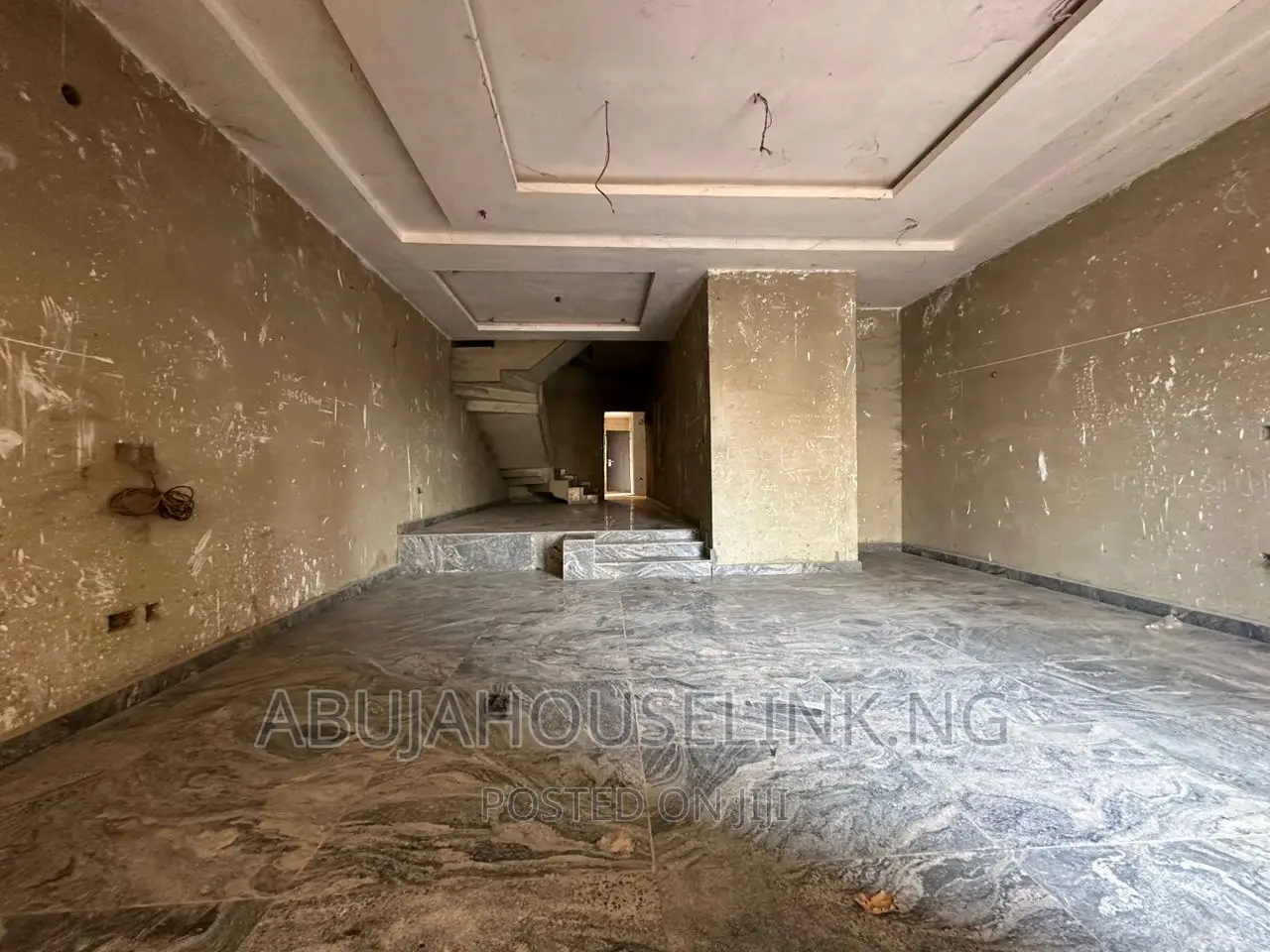 4bdrm Duplex in Guzape Main Abuja for sale in Guzape District