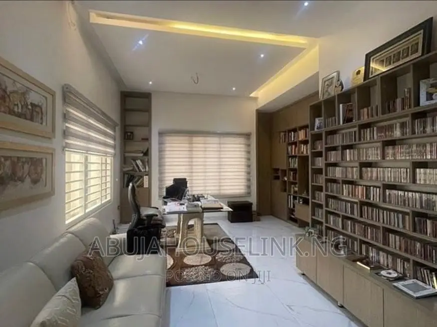 Furnished 5bdrm Duplex in Guzape Main Abuja for sale in Guzape District