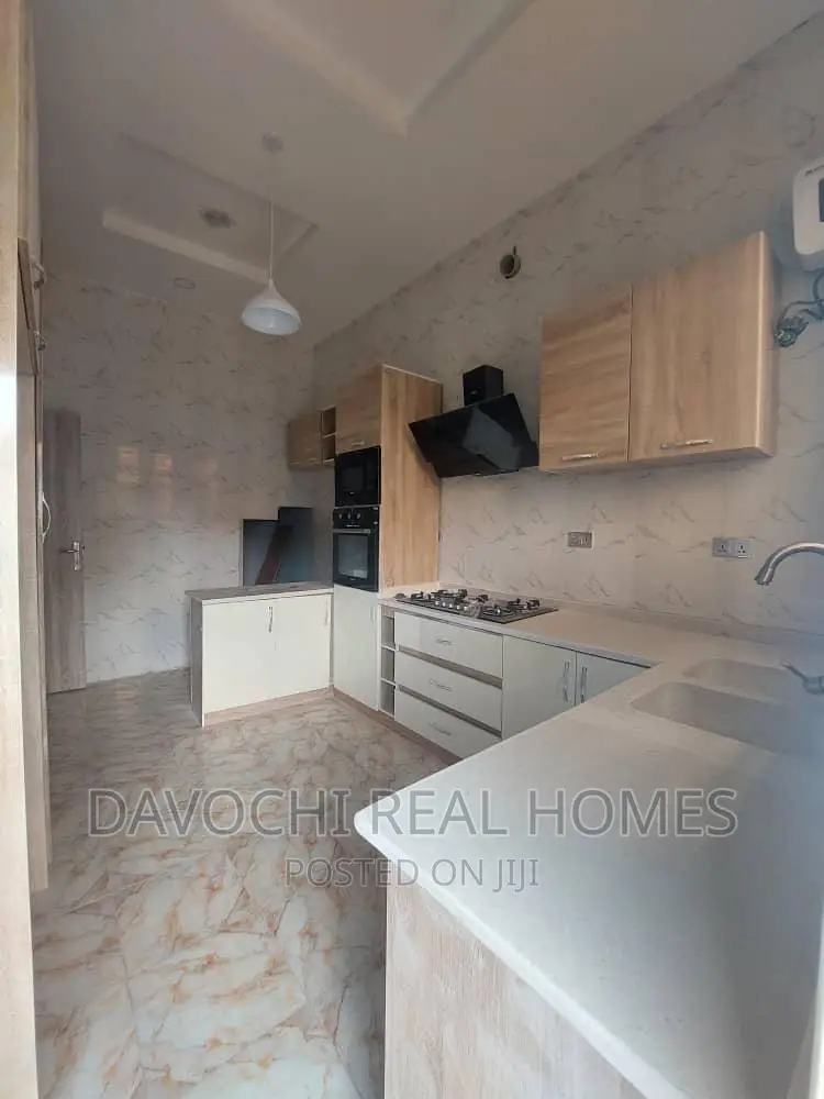 4bdrm Duplex in Ikota Villa Estate, Lekki for rent in Lekki