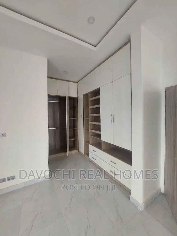 4bdrm Duplex in Ikota Villa Estate, Lekki for rent in Lekki
