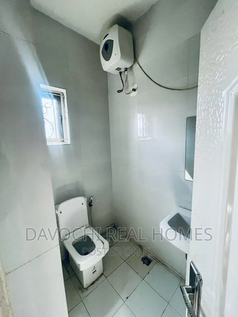 2bdrm Duplex in Ikota Villa, Lekki for rent in Lekki