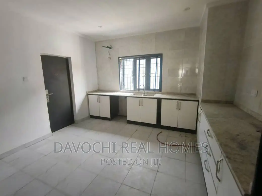 2bdrm Apartment in Chevron, Lekki for rent in Lekki