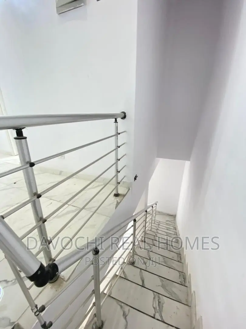 4bdrm Duplex in By Chevron Second, Lekki for sale in Lekki