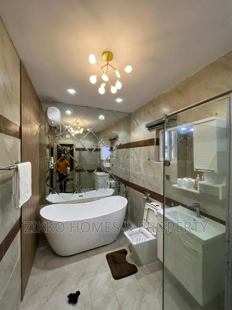 4bedroom Duplux for Short-Let at Lekki in Lekki