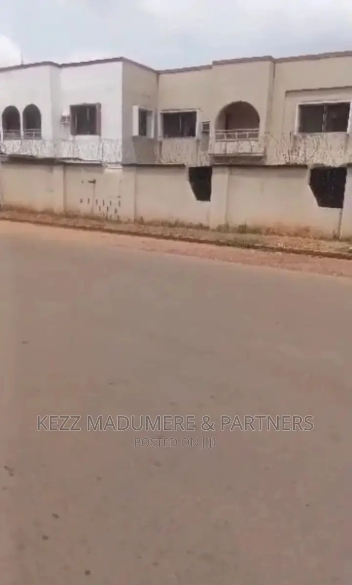 10bdrm Duplex in Independence Layout, for sale in Enugu