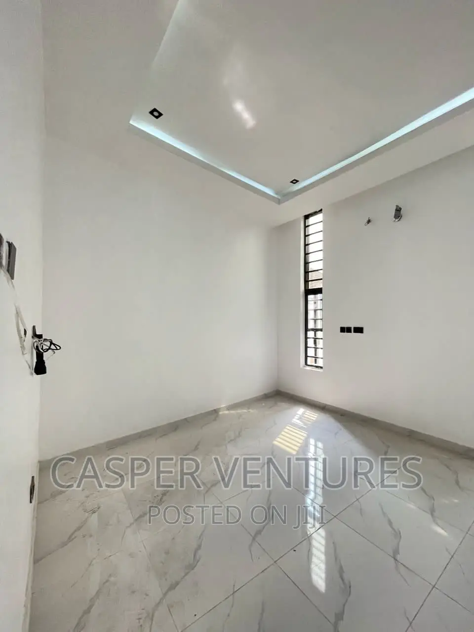 6bdrm Duplex in Chevron for sale in Chevron