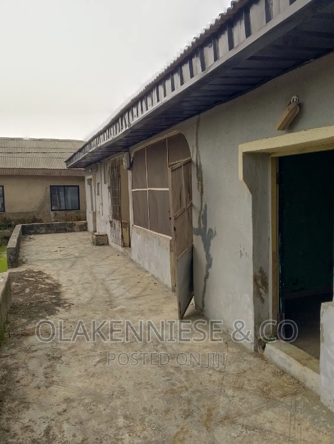 3bdrm Bungalow in Isawo, Agric for sale in Agric