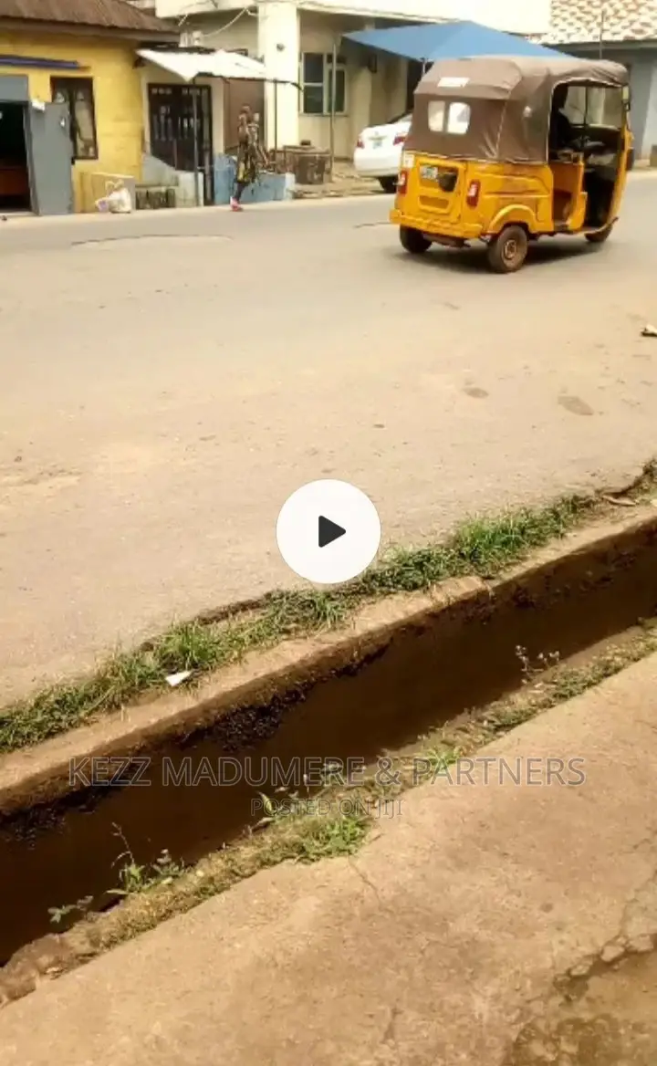 4bdrm Bungalow in Edozie Street, for sale in Enugu