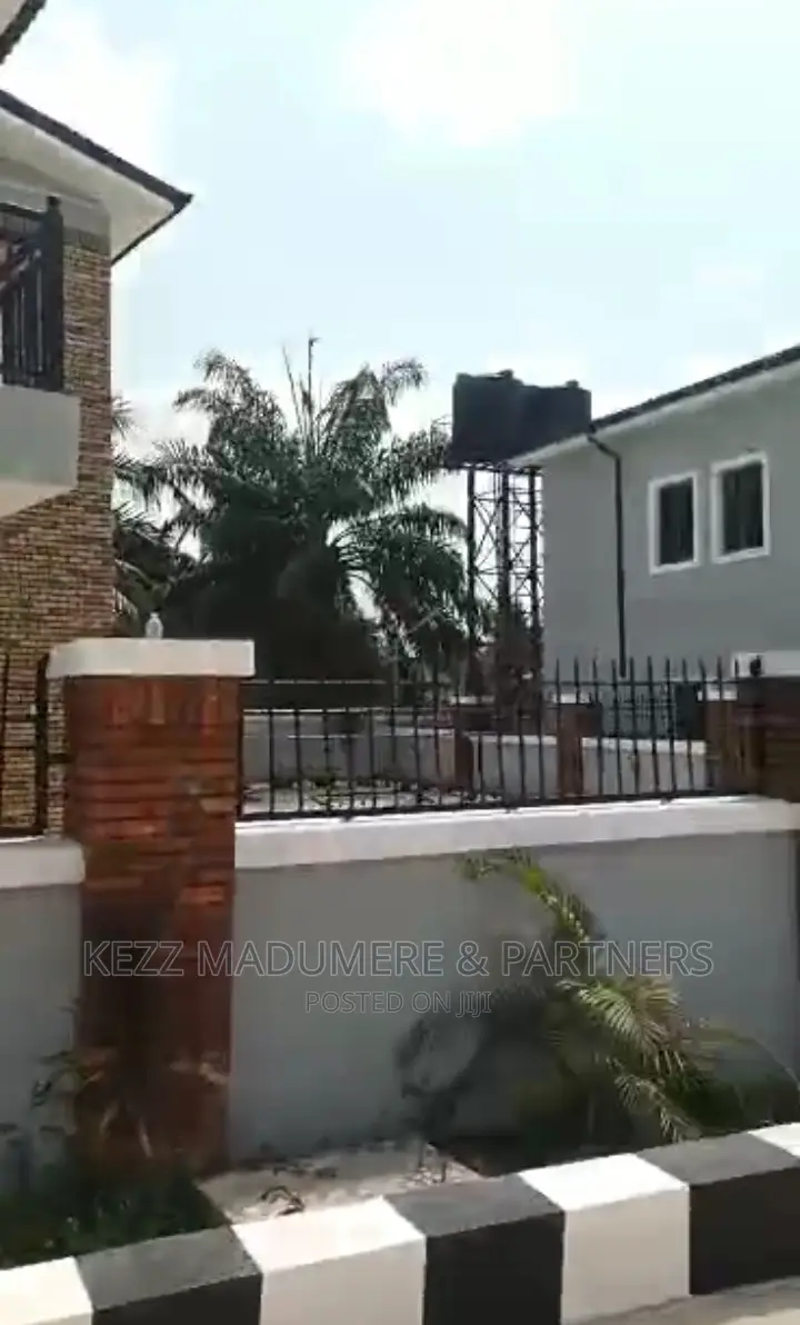 4bdrm Duplex in Independence Layout for sale in Enugu