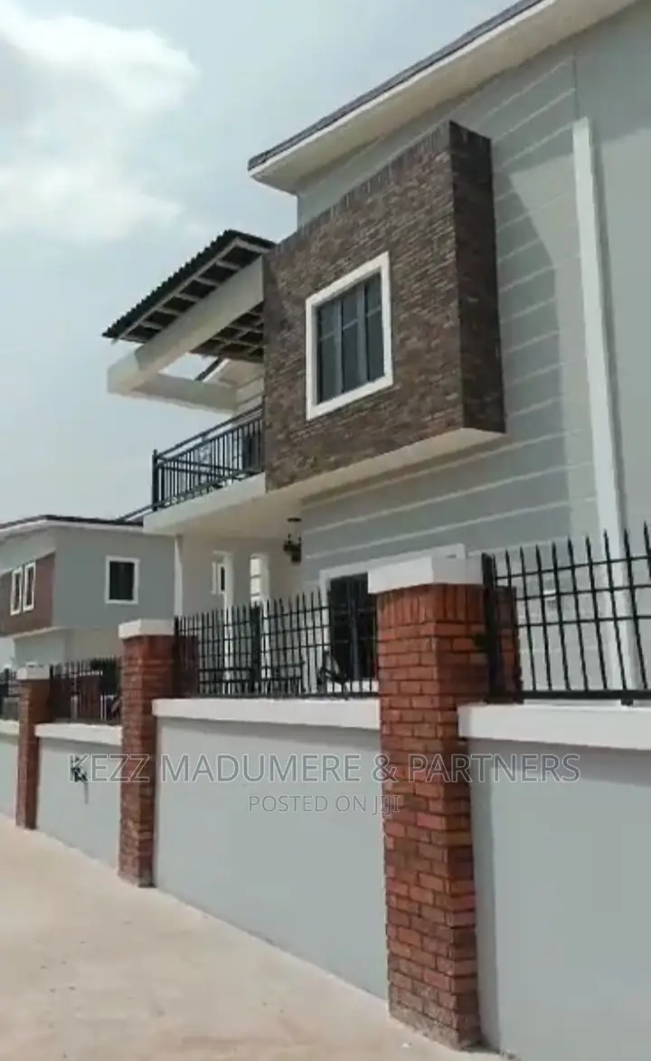 4bdrm Duplex in Independence Layout for sale in Enugu