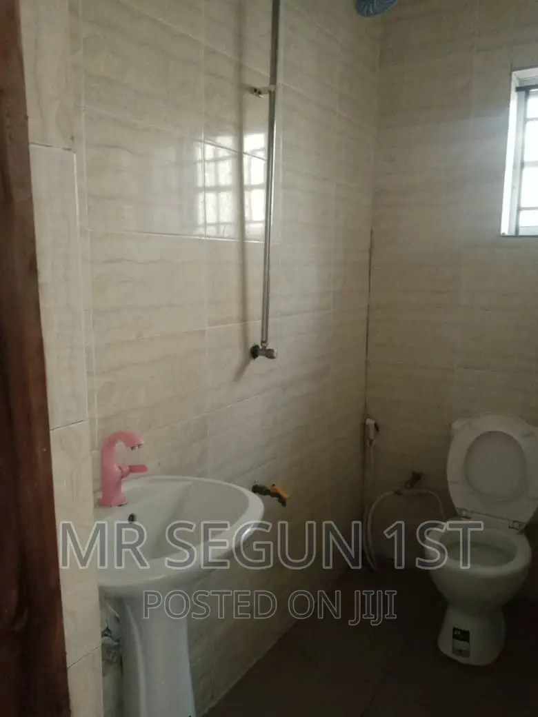 1bdrm Bungalow in Oke Ibukun  Estate, Akala Express for rent in Akala Express
