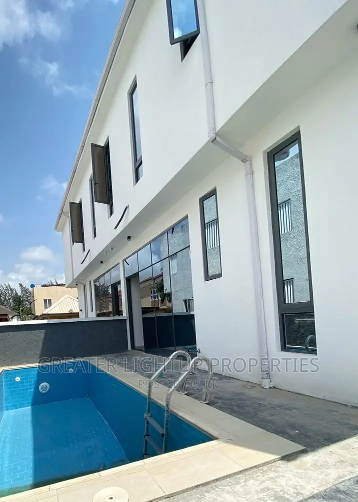 Furnished 4bdrm Duplex in Chevron Lekki for sale in Lekki