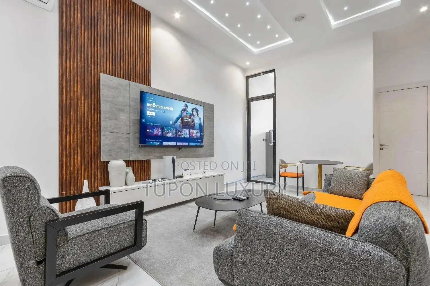 Luxury 2bdroom Apartment With Ps5 in Ikate