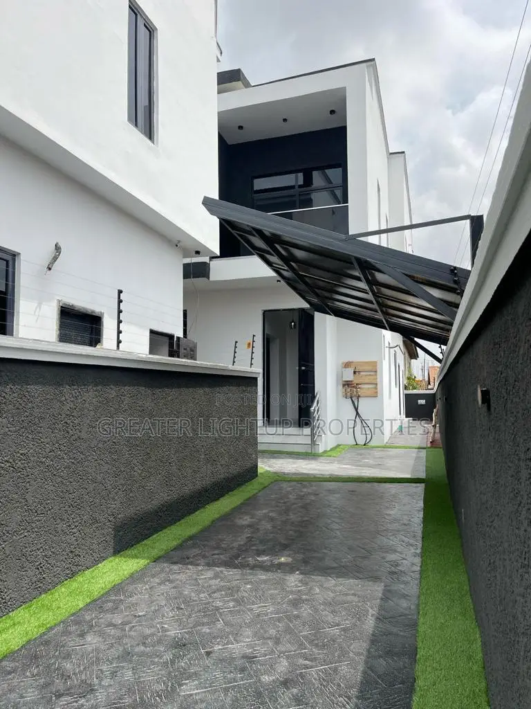 Furnished 4bdrm Duplex in Ikota Estate, Lekki for sale in Lekki