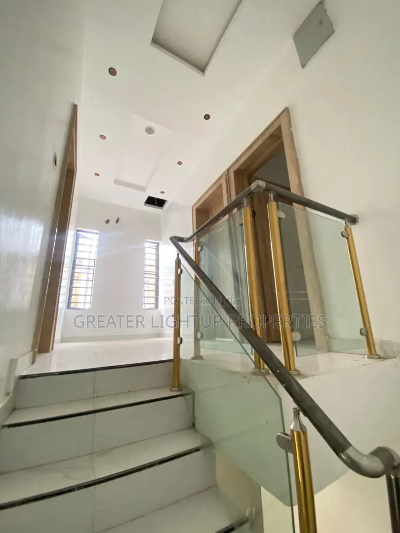 Furnished 4bdrm Duplex in Ikota Estate, Lekki for sale in Lekki