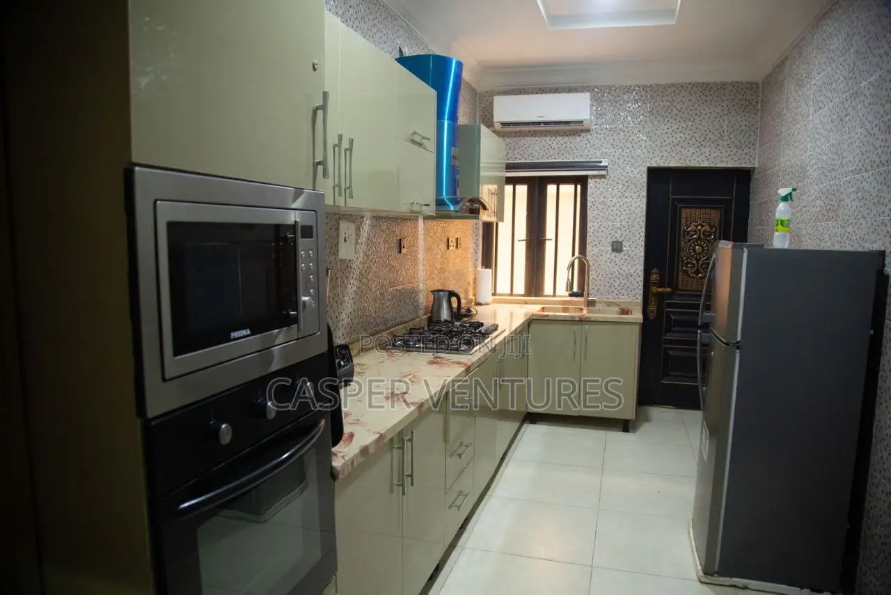 Furnished 3bdrm Apartment in Freedom Way, Lekki Phase 1 for rent in Lekki Phase 1