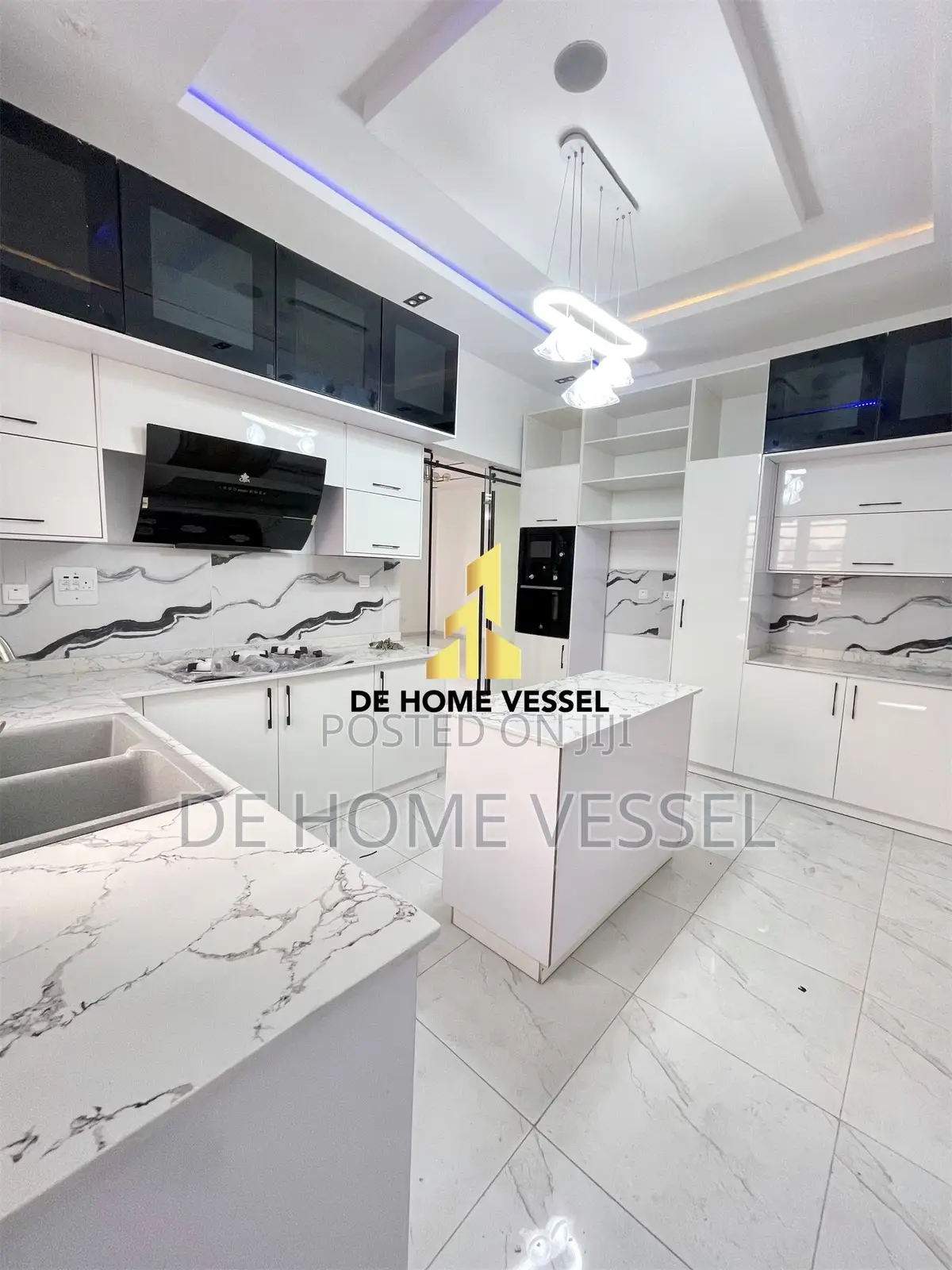 4bdrm Duplex in Ikota for sale in Ikota