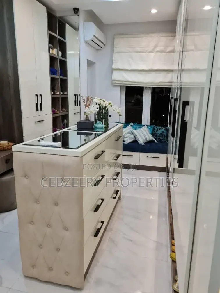 Furnished 3bdrm Mansion in Banana Island for sale in Banana Island