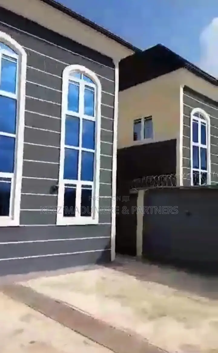 4bdrm Duplex in City Centre, Owerri, for sale in Owerri