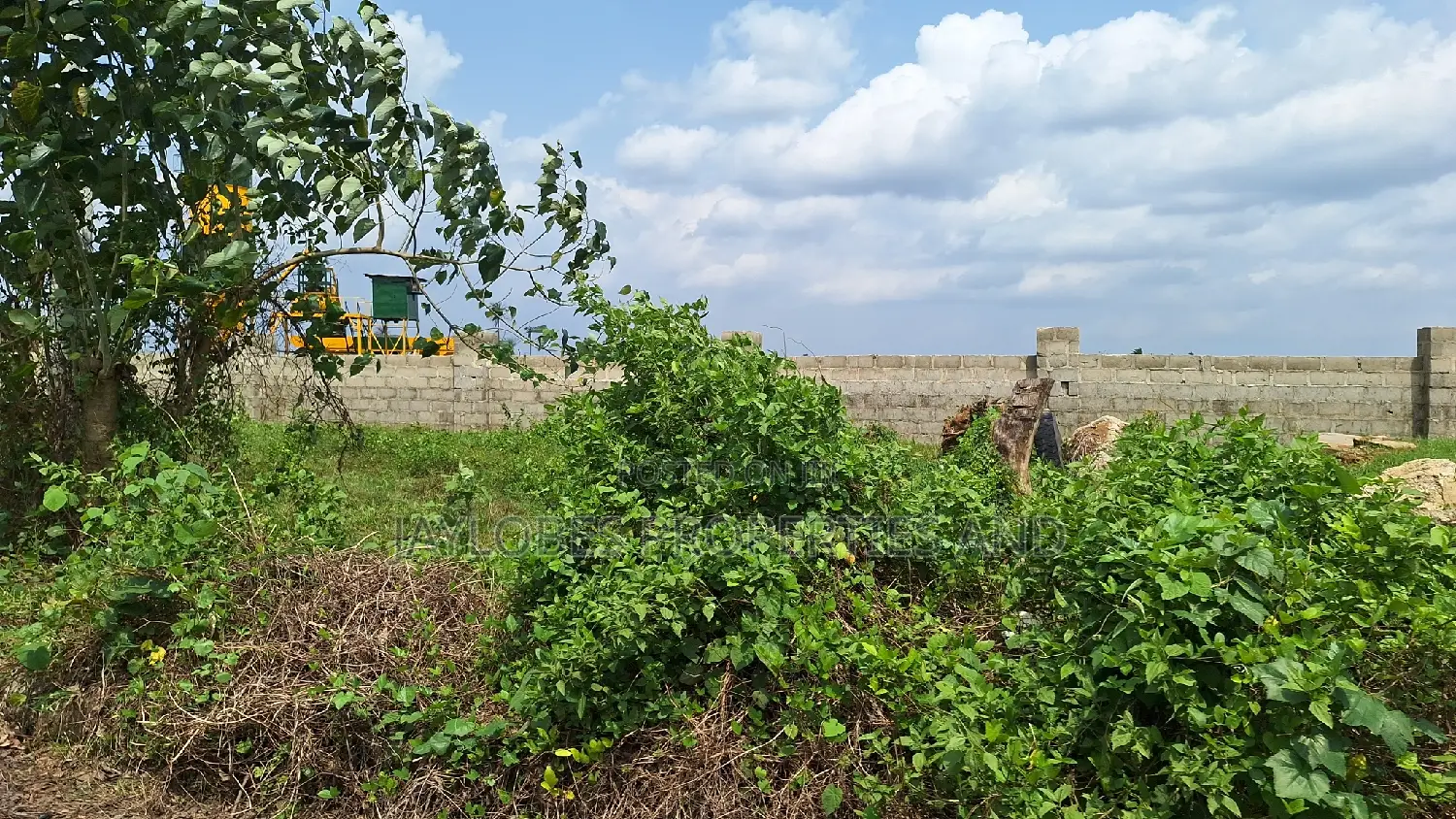For Sale: 40 Plots Directly on Airport Road, Port Harcourt in Ikwerre