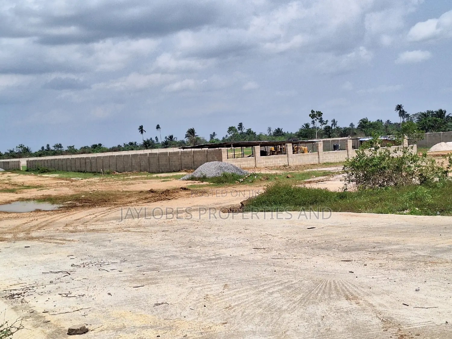 For Sale: 40 Plots Directly on Airport Road, Port Harcourt in Ikwerre