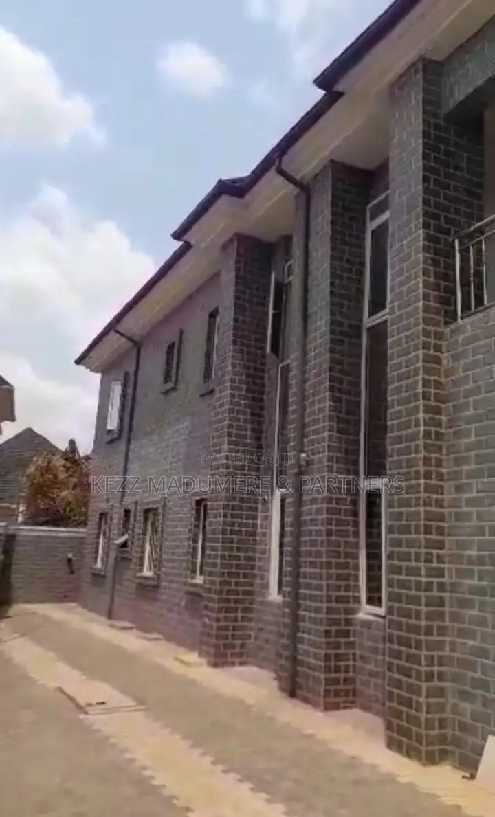 6bdrm Duplex in Federal Housing for sale in Owerri