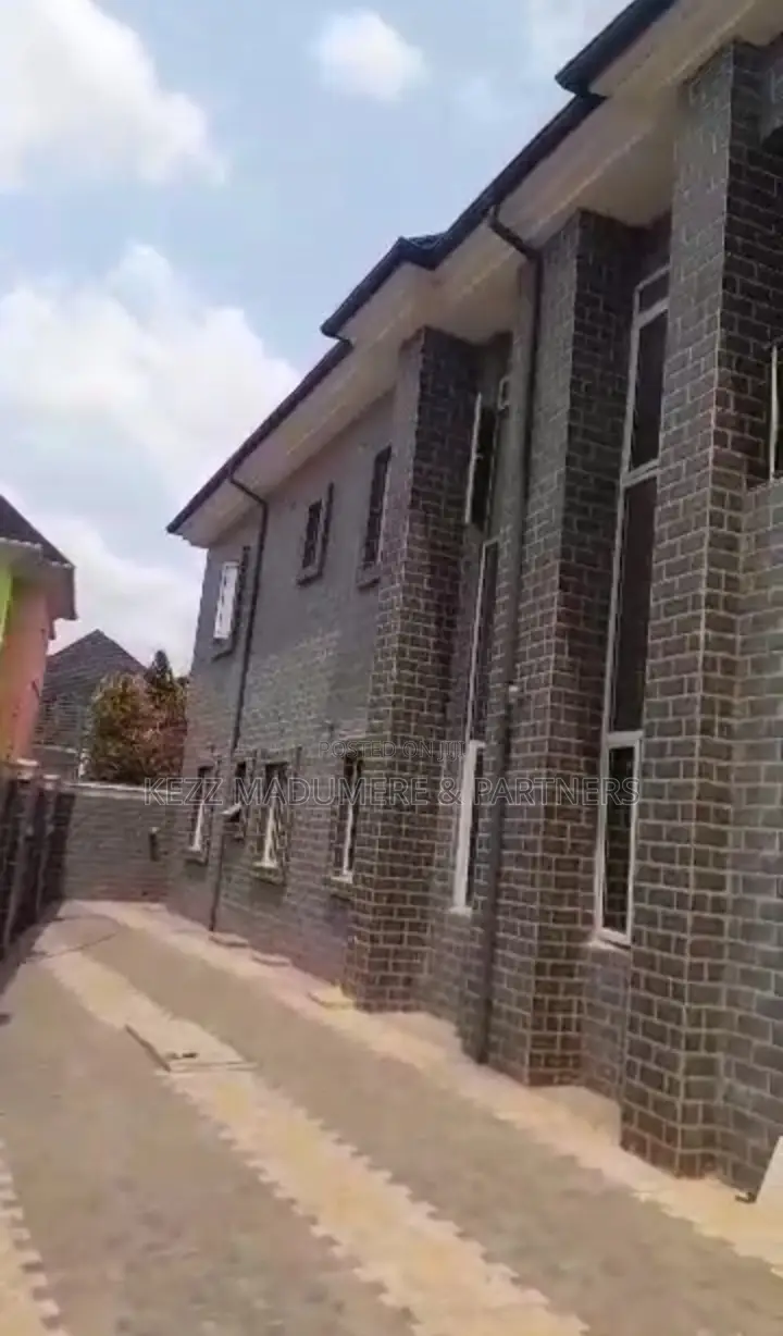 6bdrm Duplex in Federal Housing for sale in Owerri