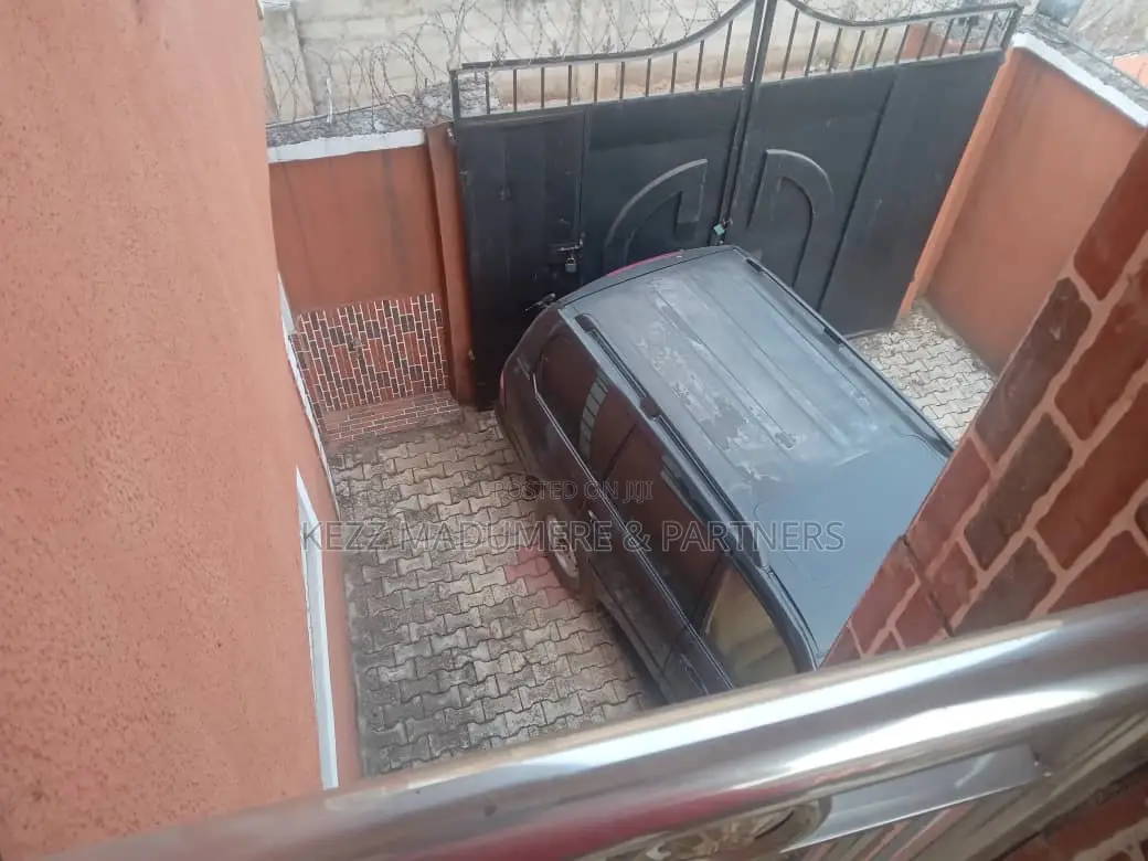 10bdrm Duplex in New Owerri , Imo for sale in Owerri