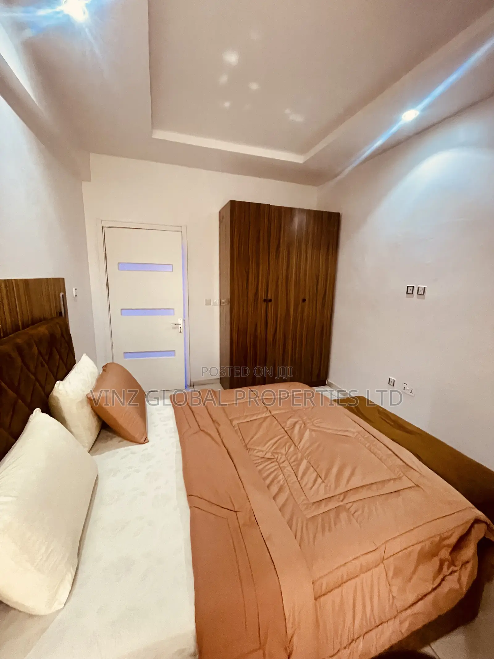 Luxury 2 Bedroom Shortlet Apartment in Lekki