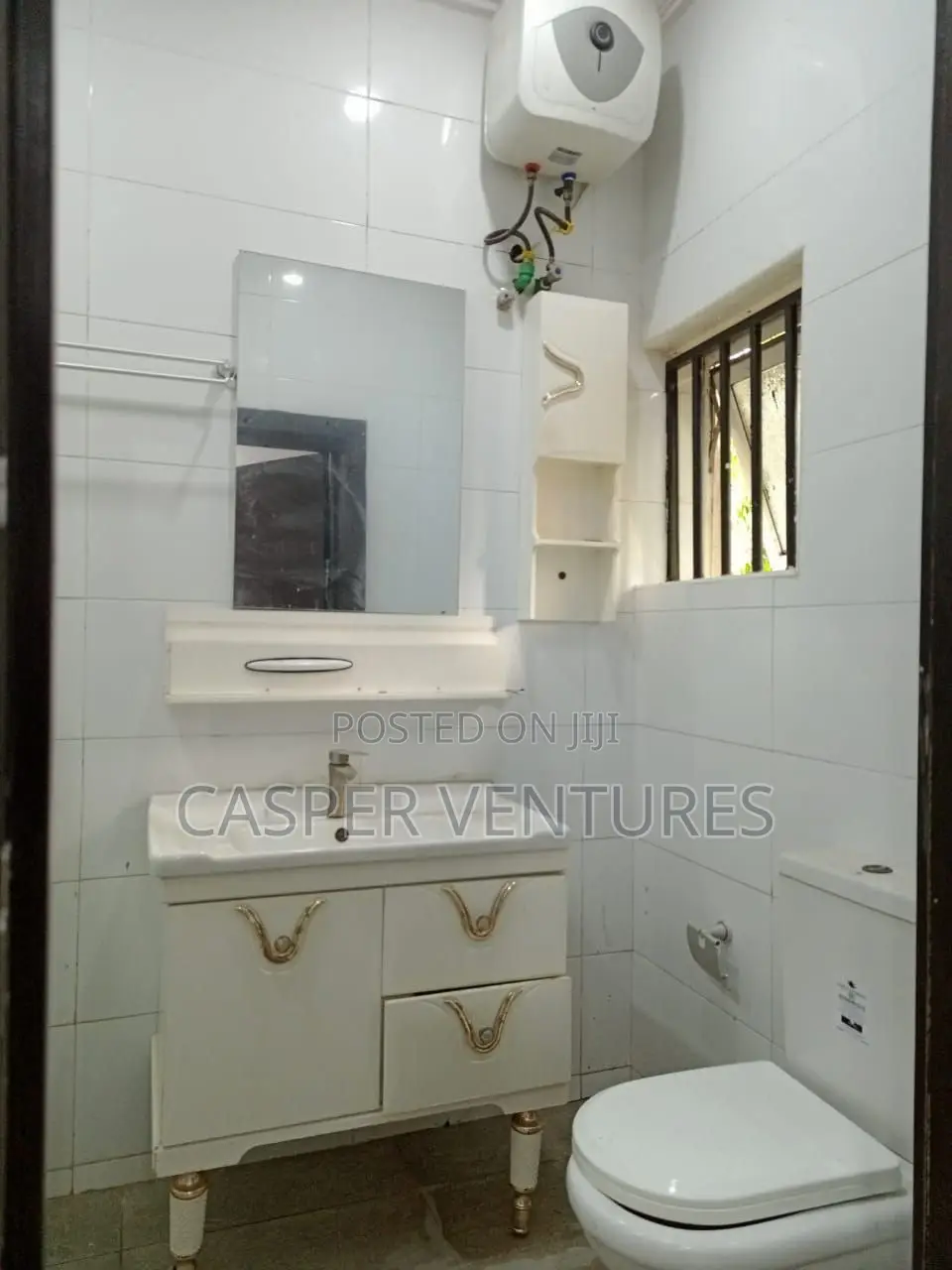 Studio Apartment in Alagomeji, Ikate for rent in Ikate