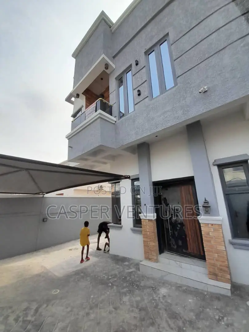Studio Apartment in Ikota Villa for rent in Ikota