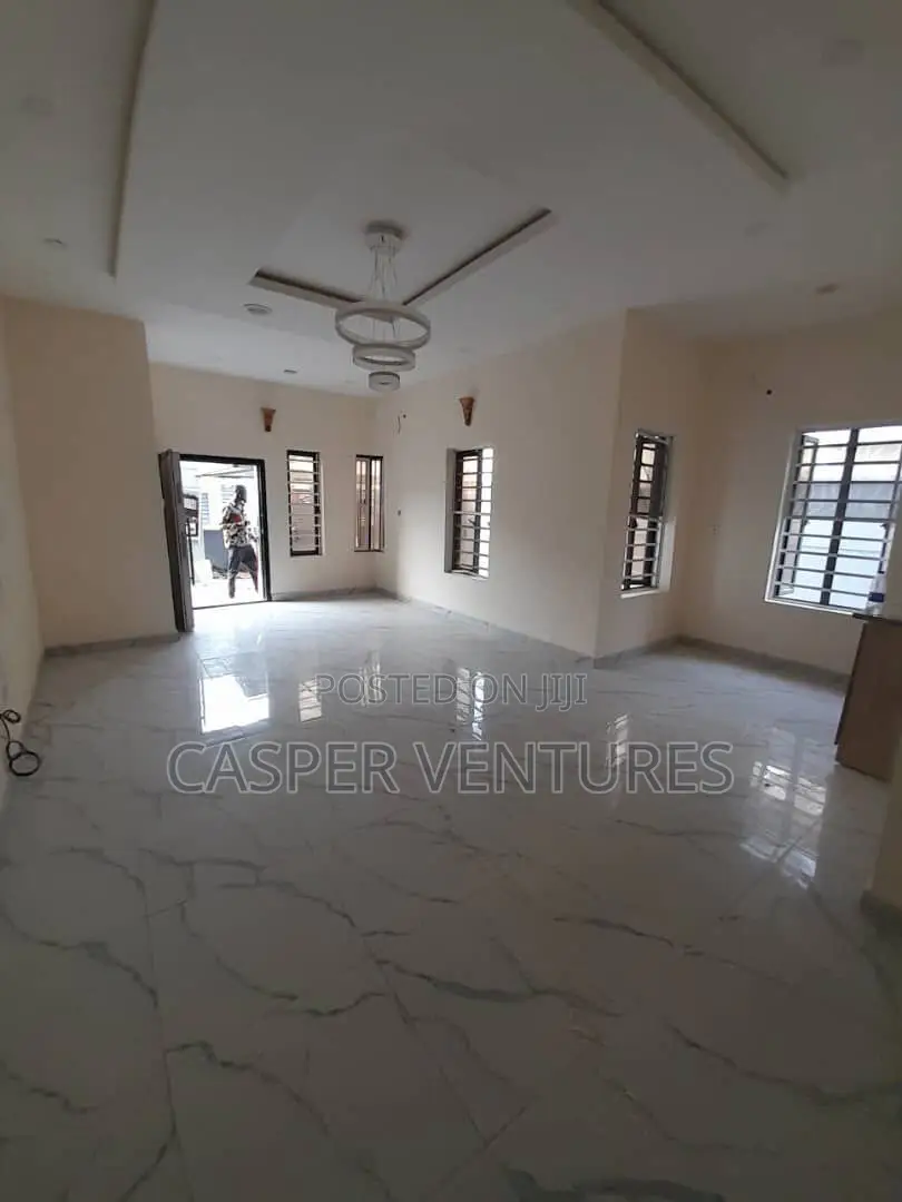 Studio Apartment in Ikota Villa for rent in Ikota