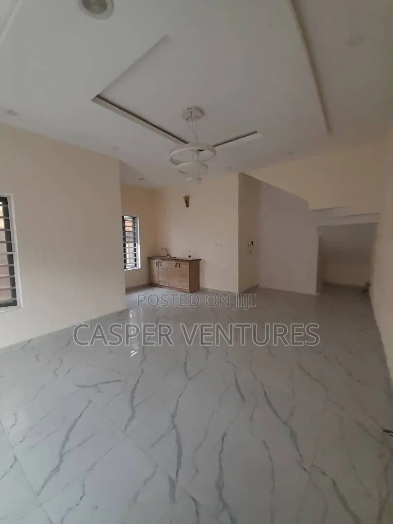 Studio Apartment in Ikota Villa for rent in Ikota