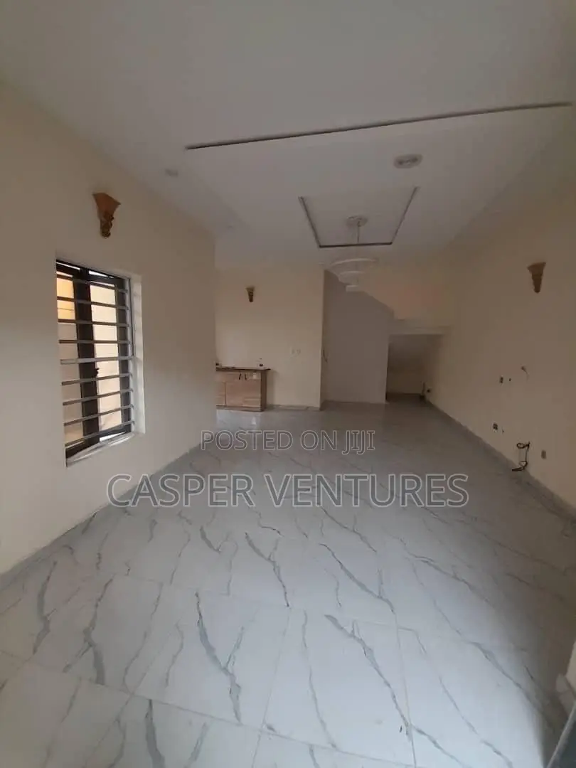Studio Apartment in Ikota Villa for rent in Ikota