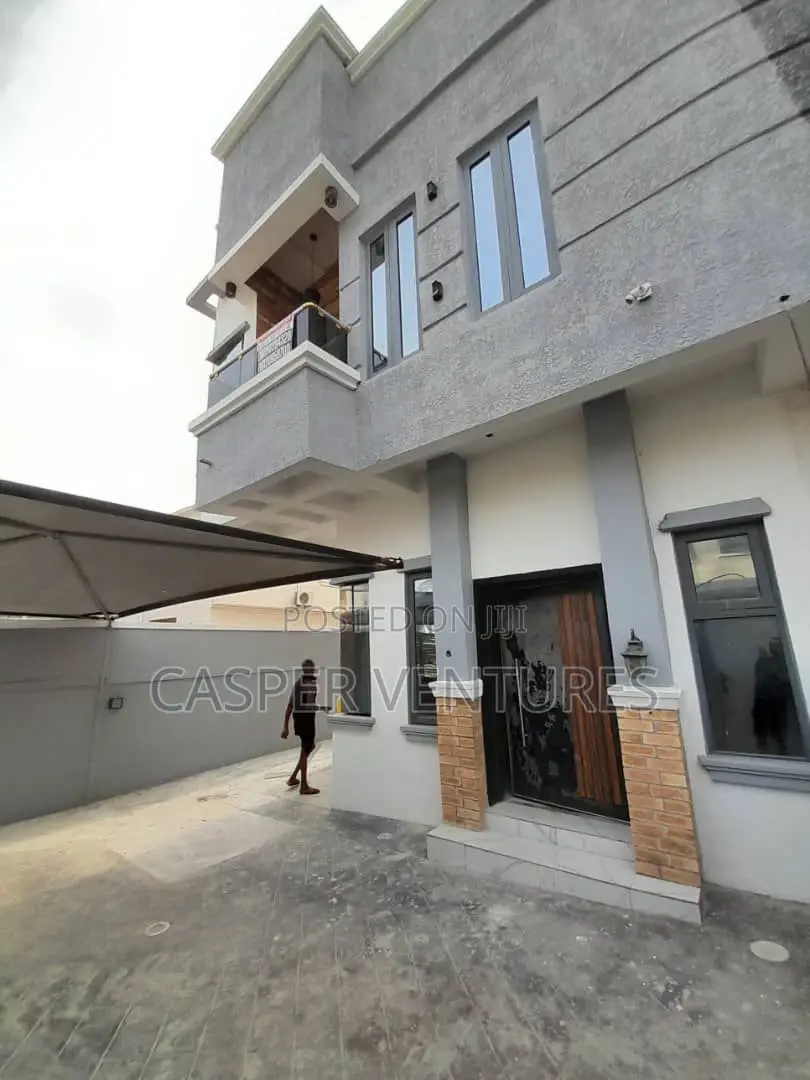 Studio Apartment in Ikota Villa for rent in Ikota