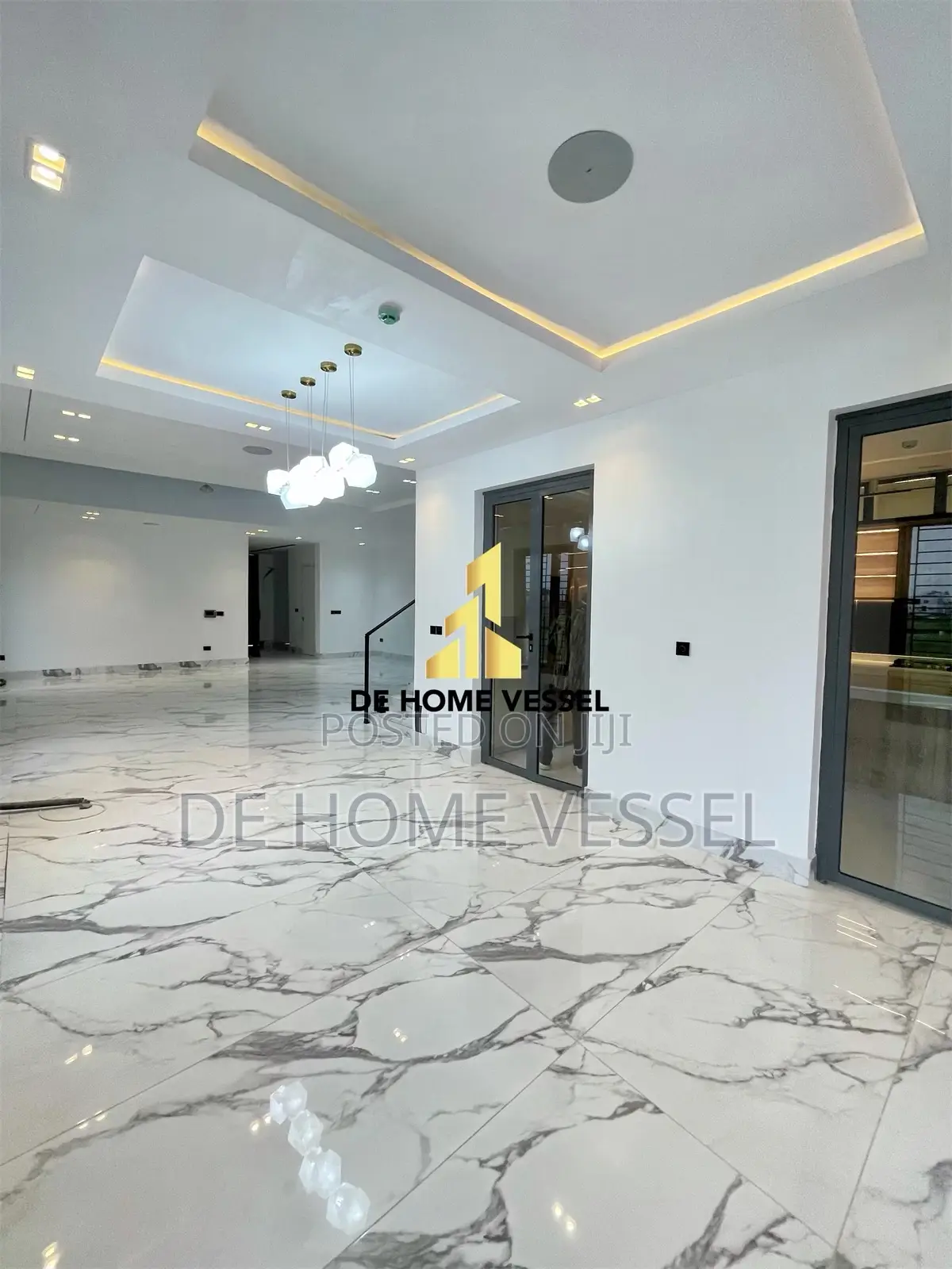 5bdrm Duplex in Ikate for sale in Ikate