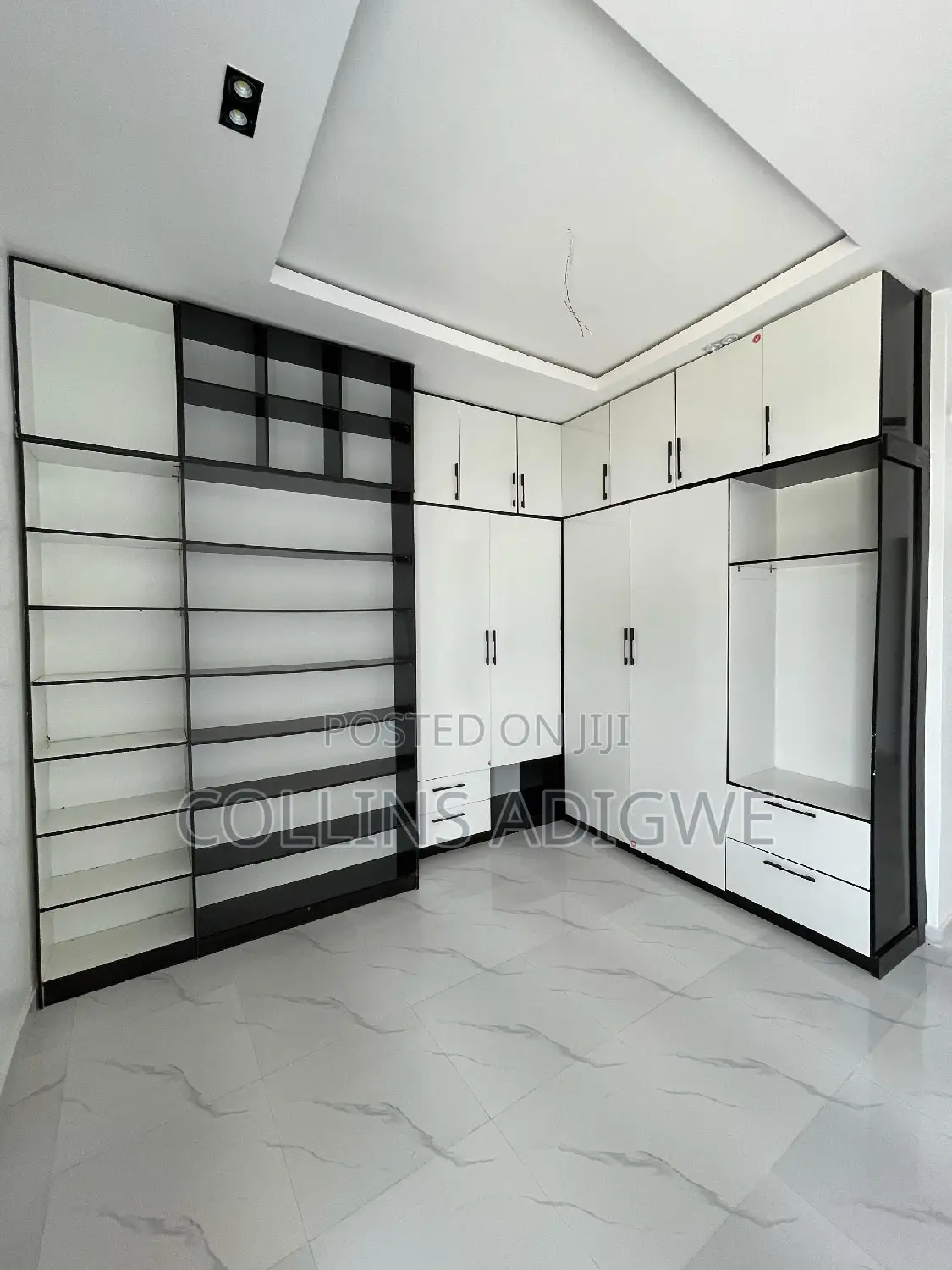 4bdrm Duplex in Chevron for sale in Chevron