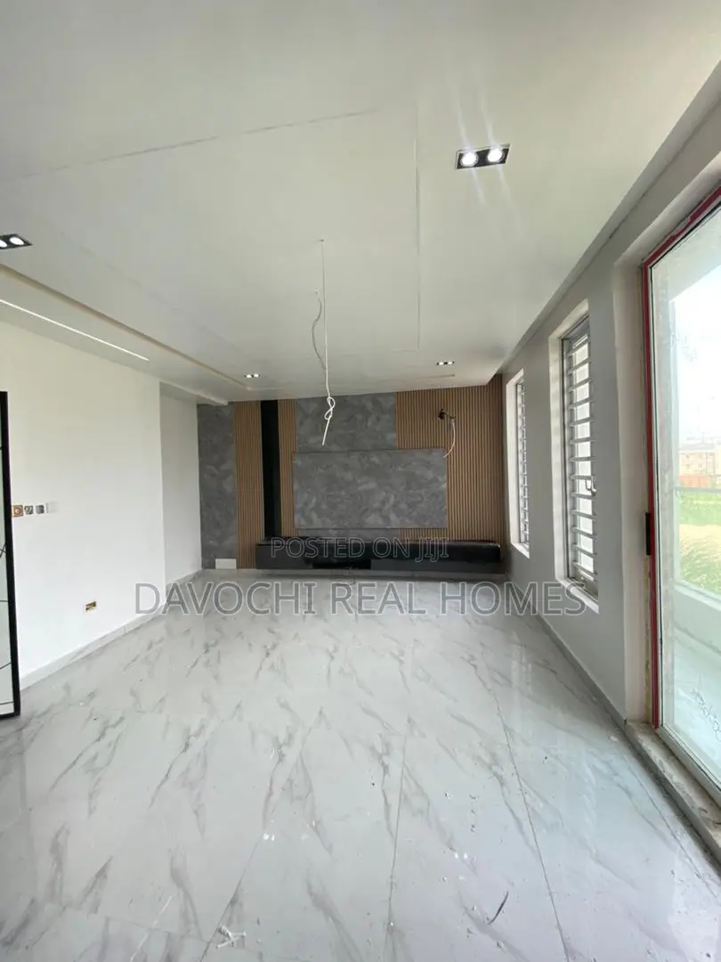 2bdrm Apartment in Ikate-Lekki for sale in Lekki