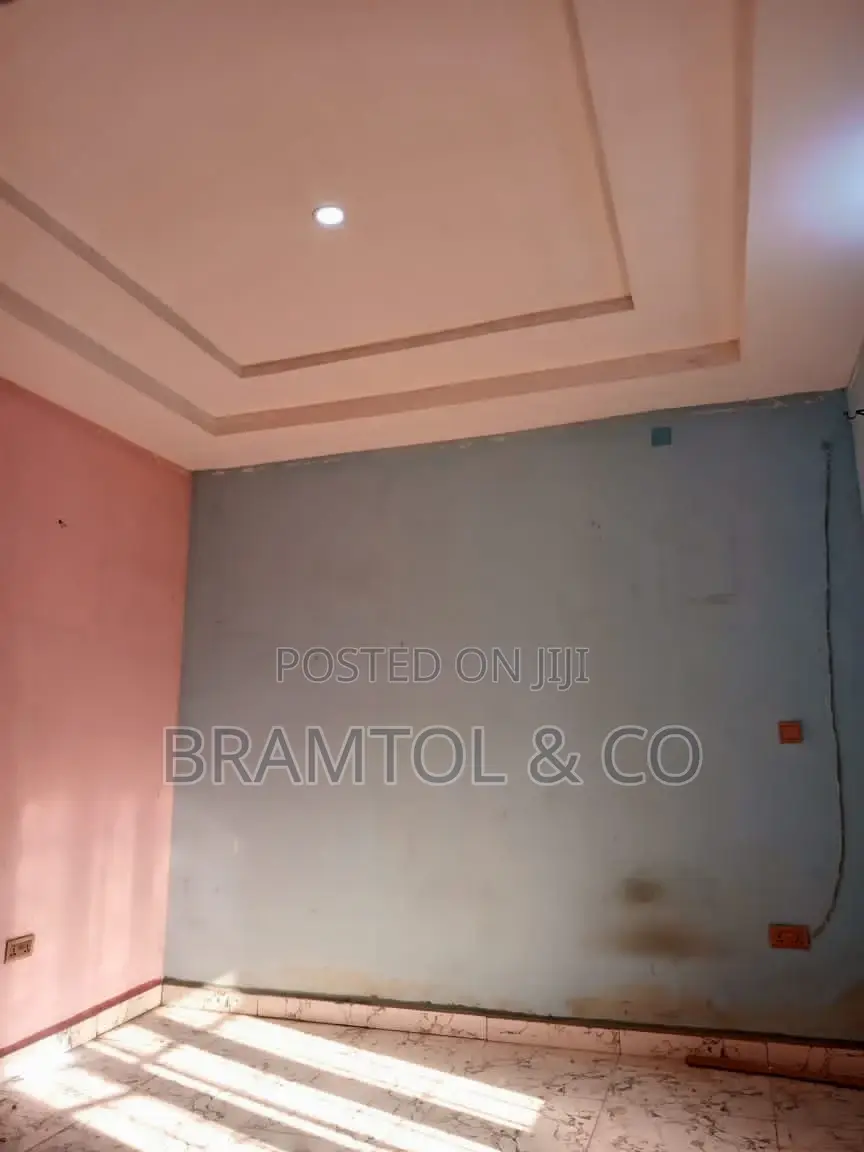 1bdrm Block of Flats in Lugbe District for rent in Lugbe District