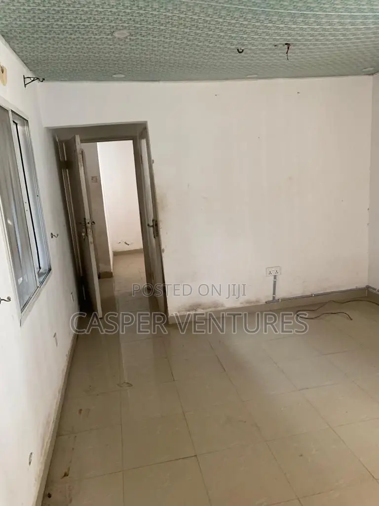 2bdrm Apartment in Femi, Lekki Phase 2 for rent in Lekki Phase 2