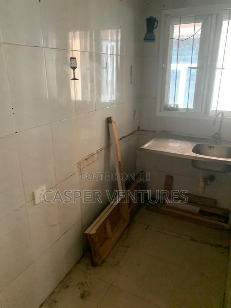 2bdrm Apartment in Femi, Lekki Phase 2 for rent in Lekki Phase 2