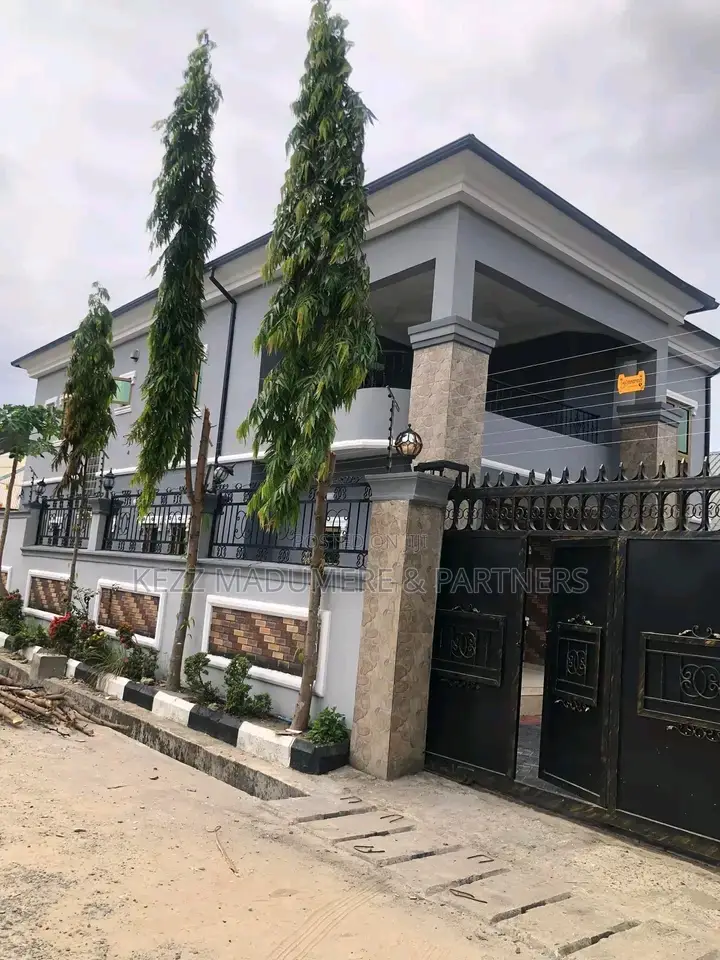 4bdrm Duplex in Inside An Estate,, Port-Harcourt for sale in Port-Harcourt