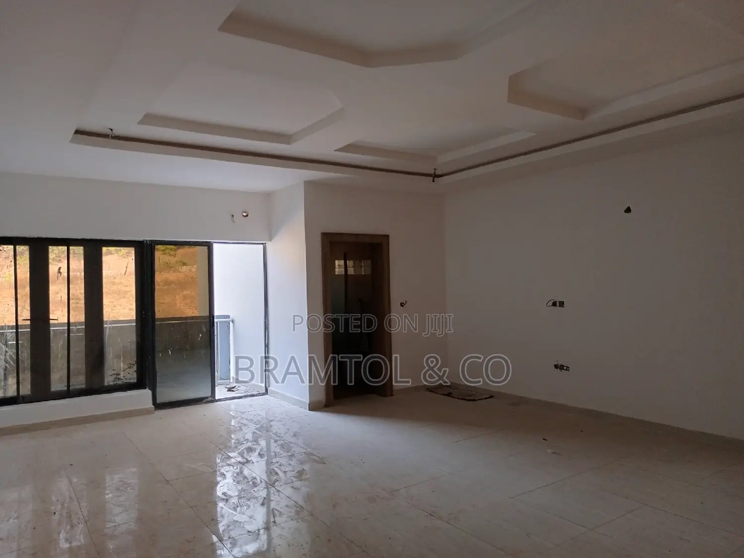 4bdrm Townhouse/Terrace in Guzape District for Sale in Guzape District